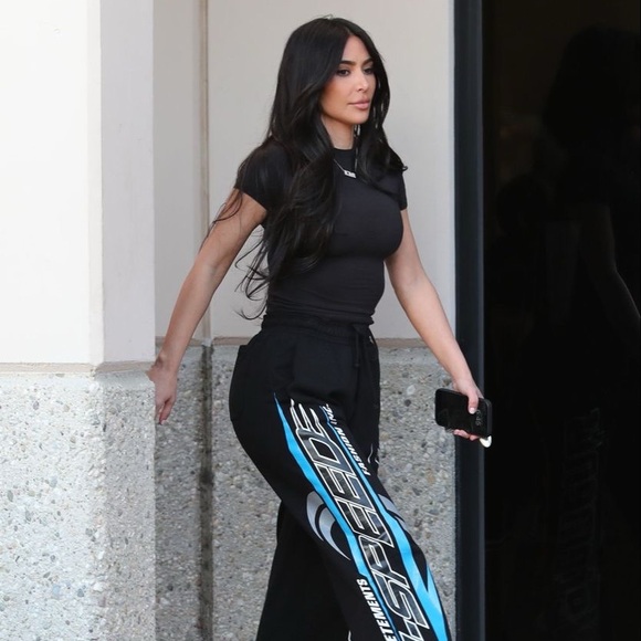 Aritzia Bound T Shirt Sz M - Picture 2 of 9